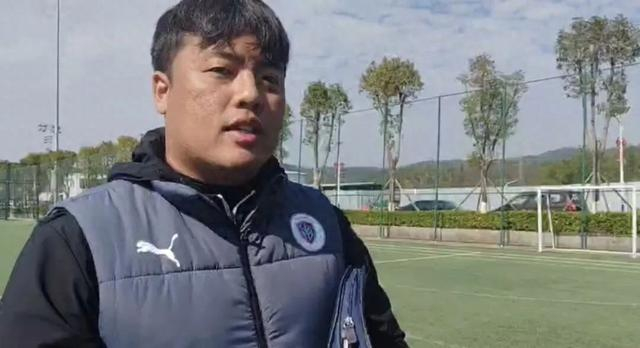 龙仁FC：每天一场热身赛，欢迎中国球队来挑战|河南队|定南|足球|韩国|上海海港_新浪体育_新浪新闻