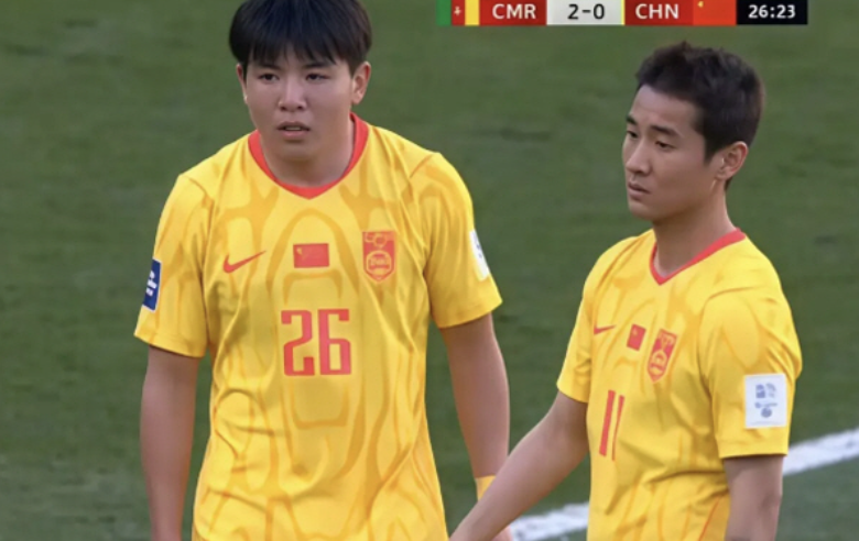 海星直播APP-国足0-2仅1小时，韩媒幸灾乐祸！一国脚跟对方交换球衣，名字曝光